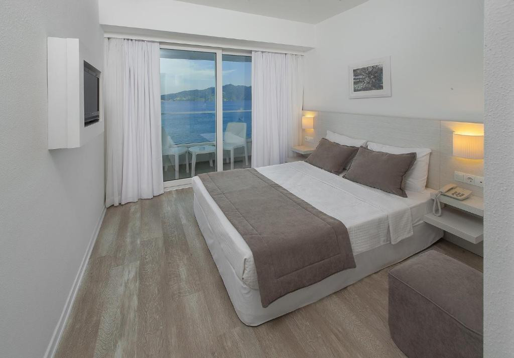 THE BEACHFRONT HOTEL ADULT ONLY 16+ фото 2