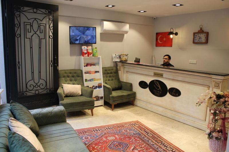 THE REINA HOTEL