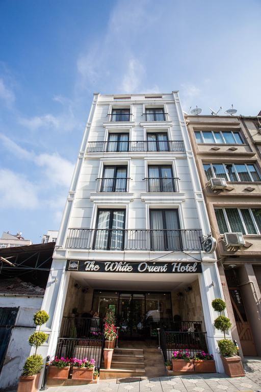 THE WHITE ORIENT HOTEL