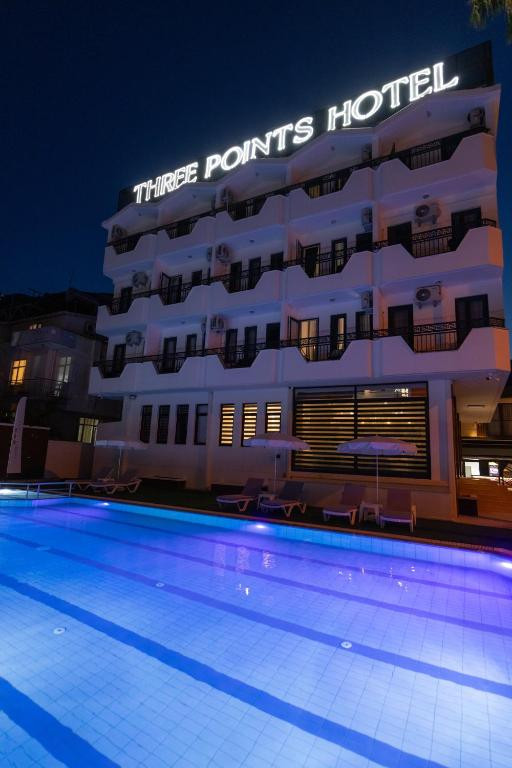 THREE POINTS HOTEL фото 2