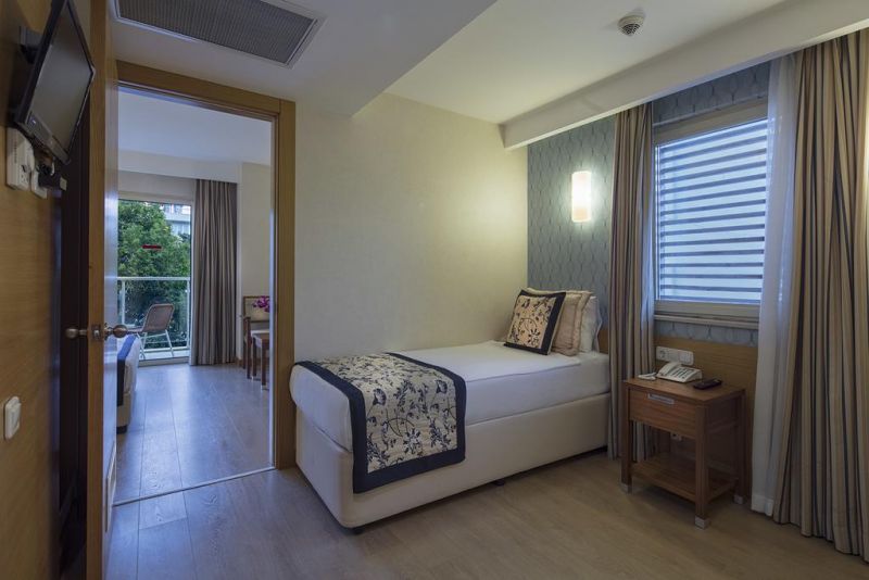 TRENDY SIDE BEACH HOTEL фото 4