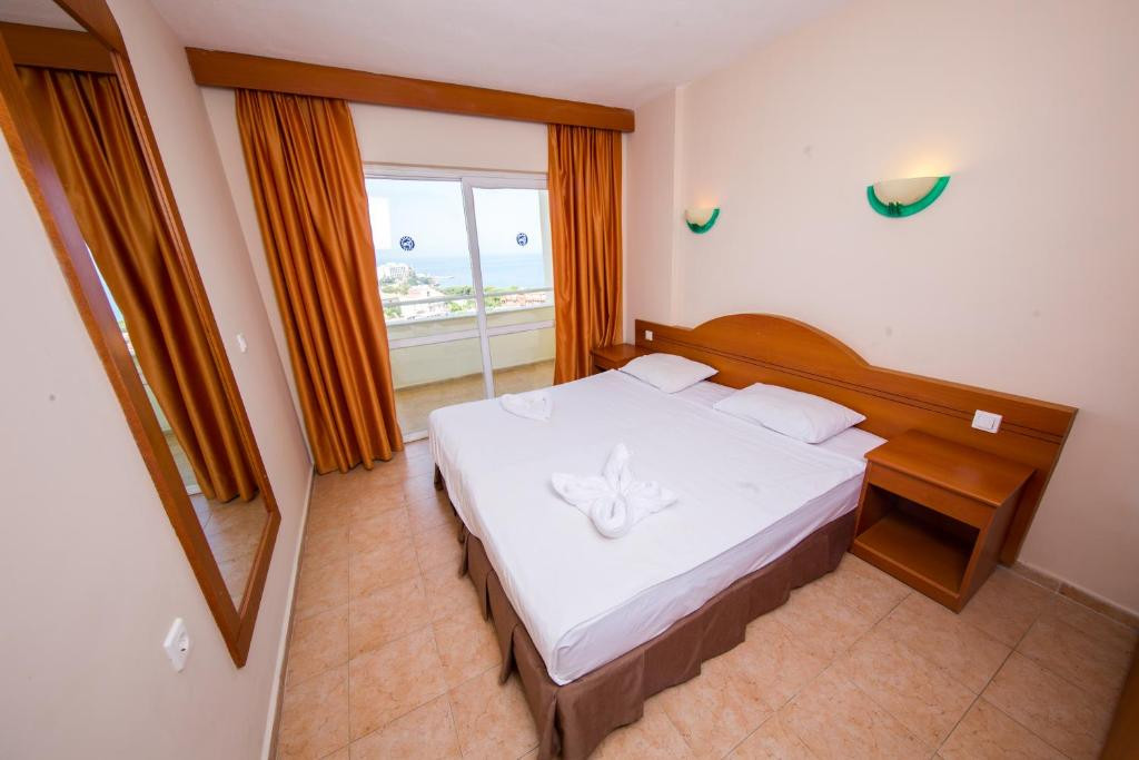 TUNTAS FAMILY SUITE KUSADASI фото 2