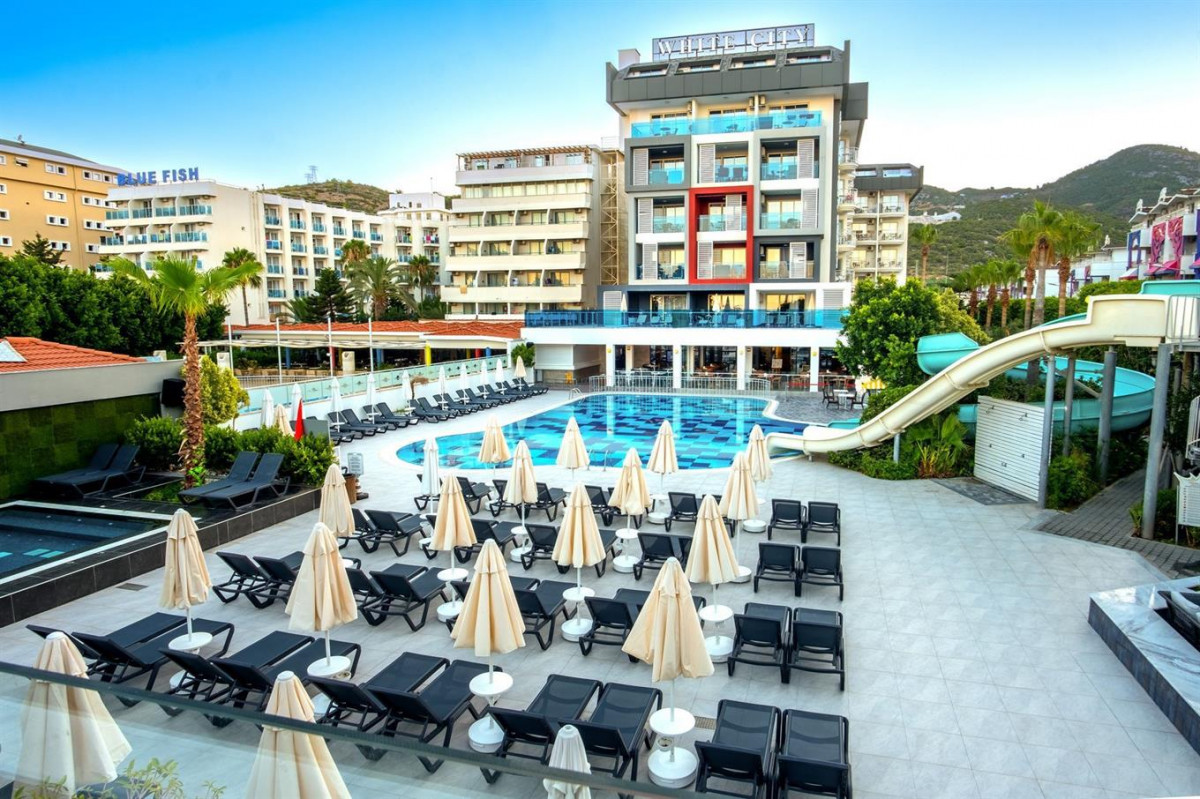 WHITE CITY BEACH ADULTS ONLY 16+