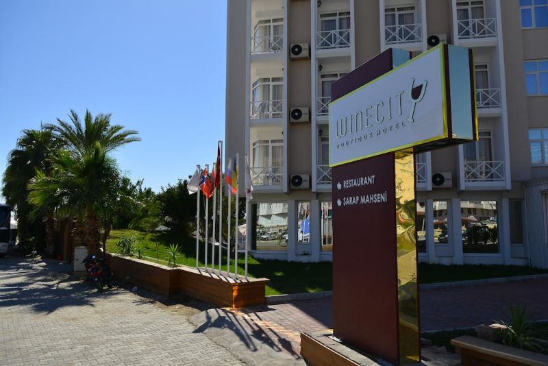 WINECITY HOTEL фото 2