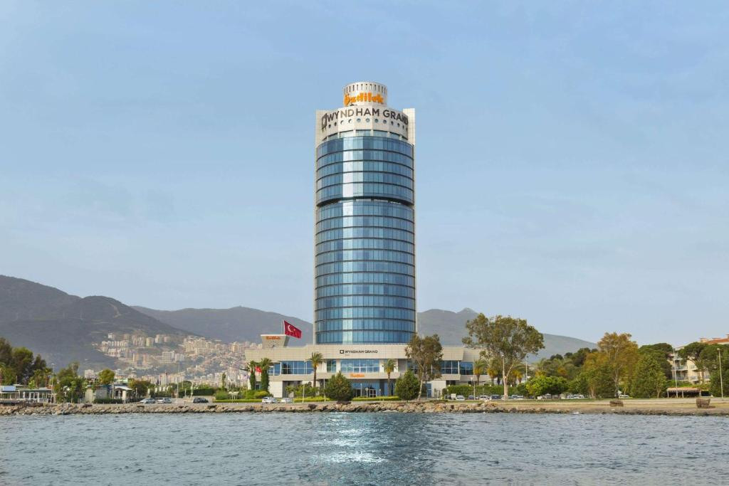 WYNDHAM GRAND IZMIR OZDILEK