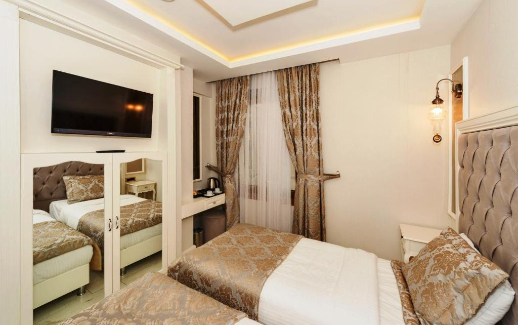 ZEYNEP SULTAN фото 6