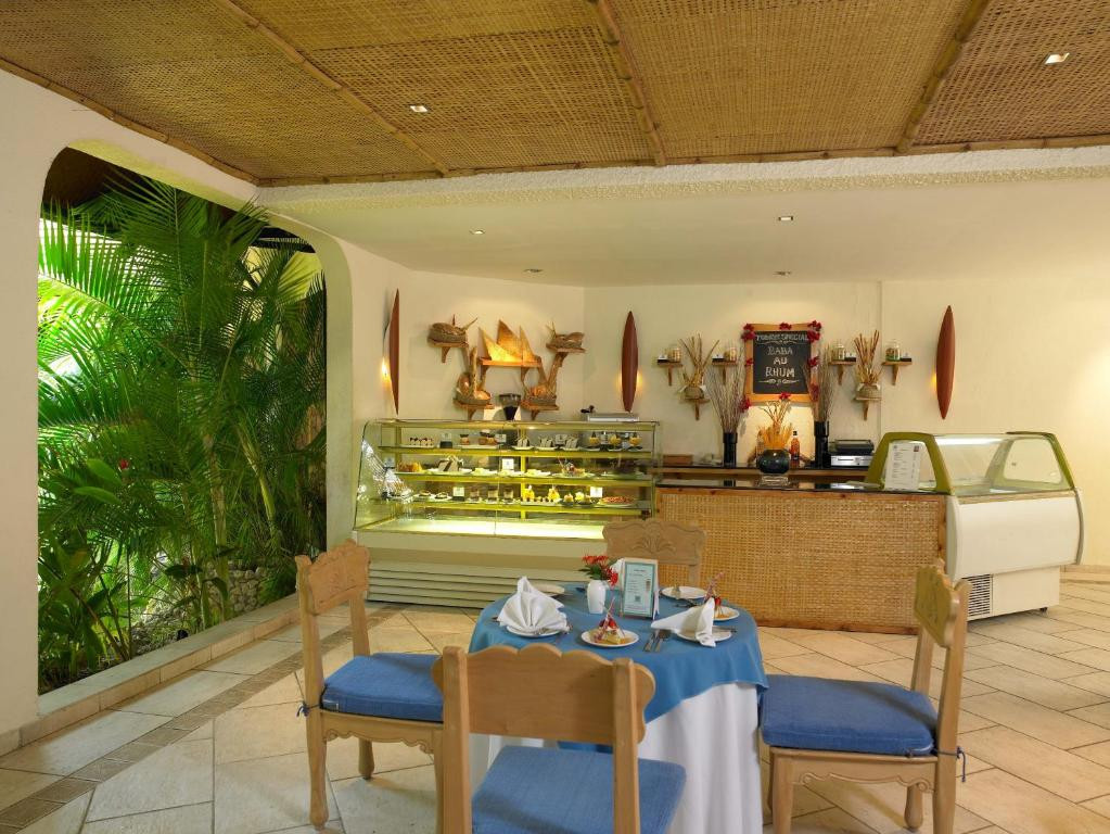 DIANI REEF BEACH RESORT & SPA фото 6