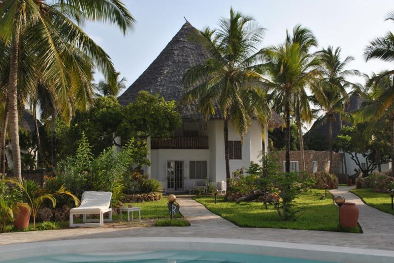 KOLA BEACH RESORT
