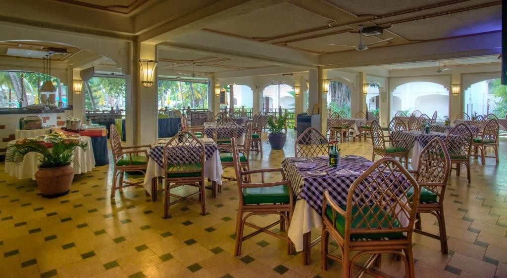 SAROVA WHITESANDS BEACH RESORT & SPA фото 8