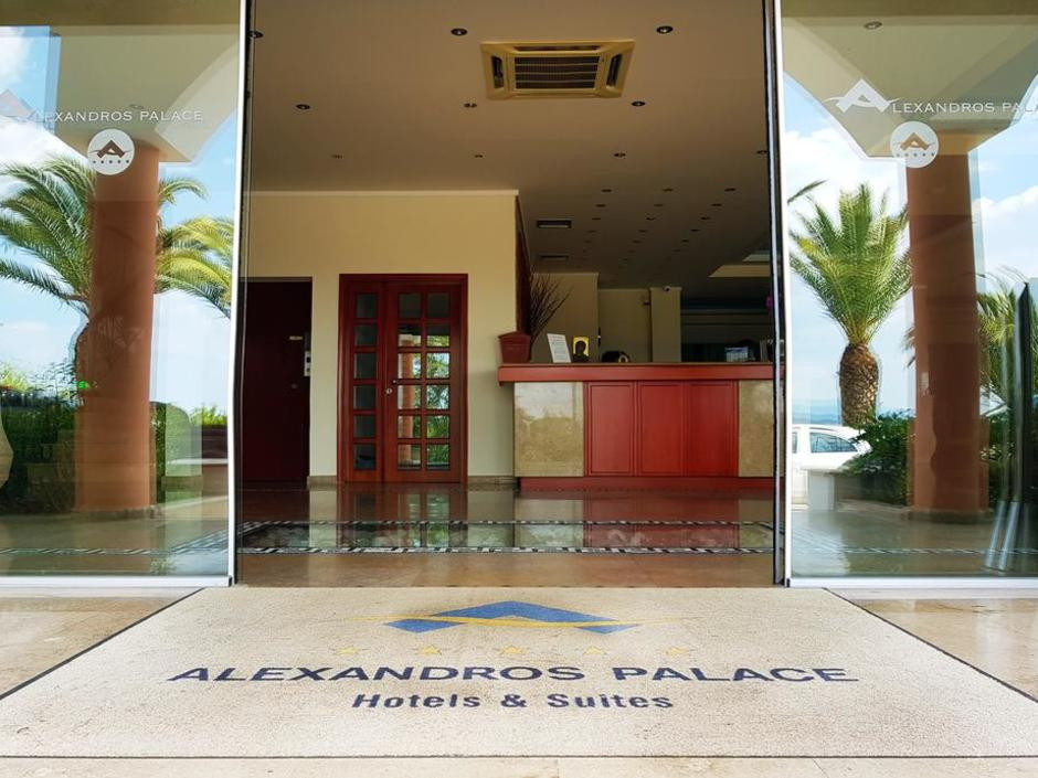 ALEXANDROS PALACE HOTEL & SUITES фото 4