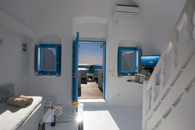 ABYSSANTO SUITES & SPA BY APOLAFSI фото 5
