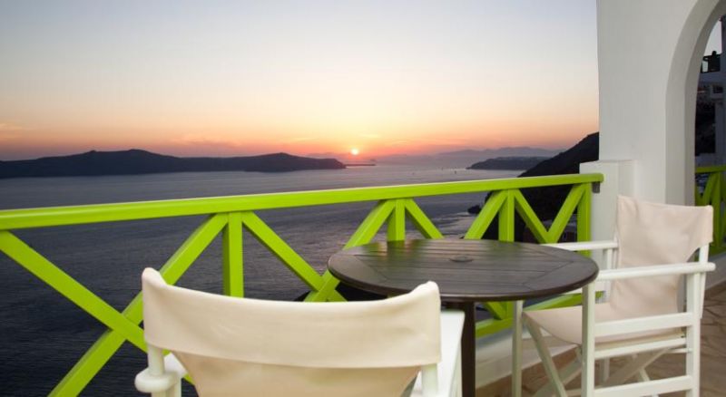 ADAMIS MAJESTY SUITES фото 3