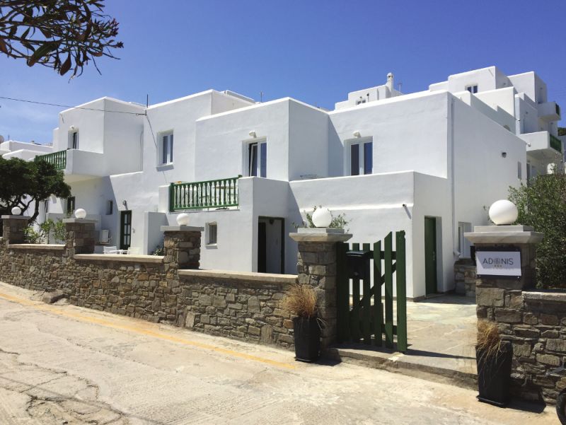ADONIS HOTEL & APARTMENTS