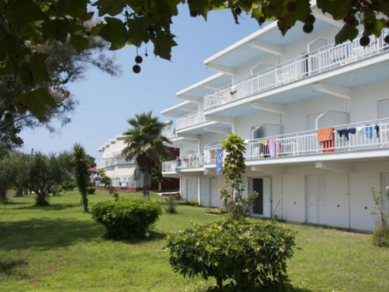 ALEXANDROS HOTEL APTS