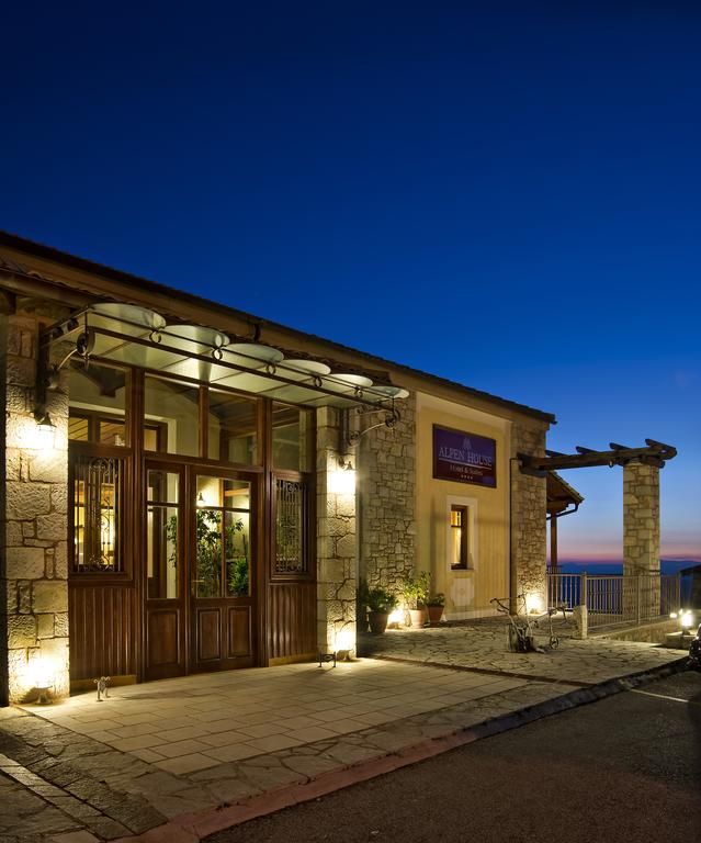 ALPEN HOUSE HOTEL & SUITES