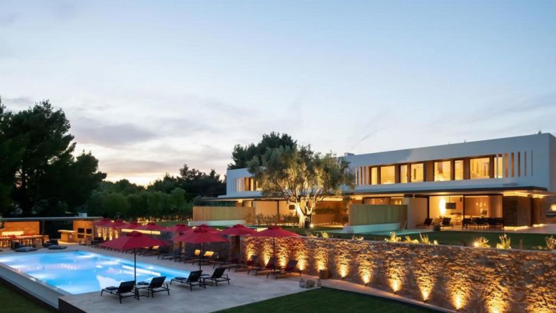 AMANTES VILLAS & SUITES