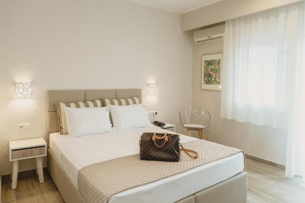 AMMOS BEACH SEASIDE LUXURY SUITES фото 7