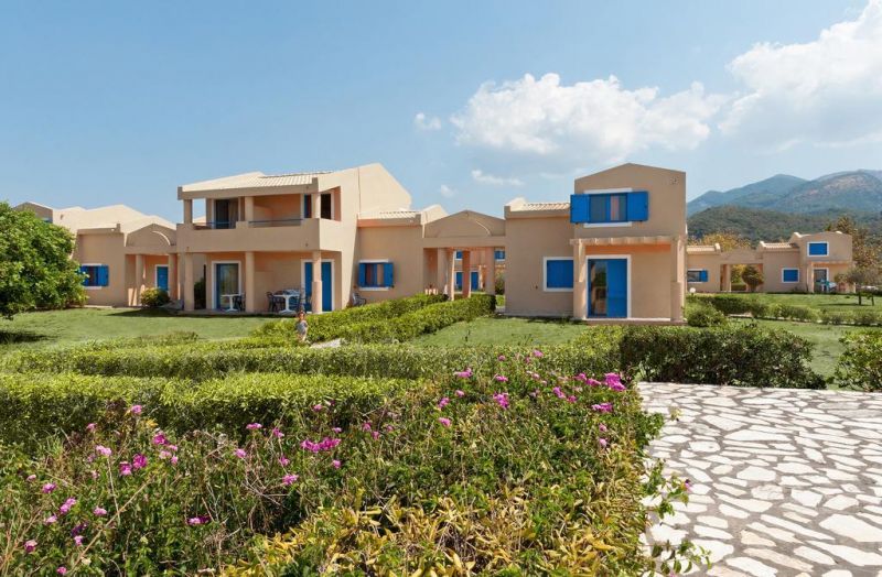 AMMOUDIA MAISONETTES