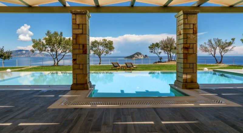 ARTINA LUXURY VILLA