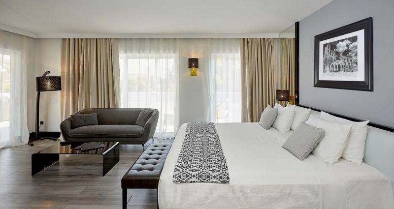 ATHENIAN RIVIERA HOTEL & SUITES фото 4