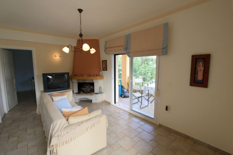 BEACHFRONT BARBATI VILLA III