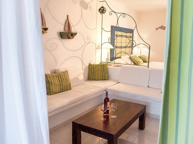 BELVEDERE GERAKAS LUXURY SUITES фото 5