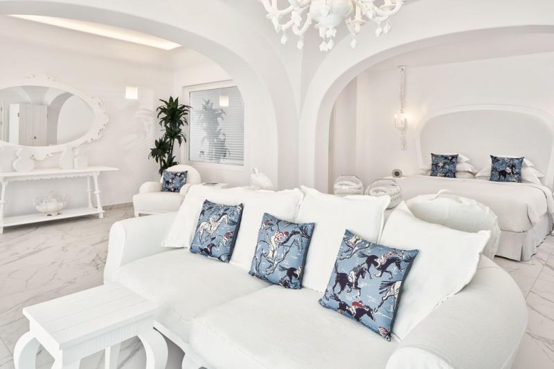 CANAVES OIA SUITES фото 6