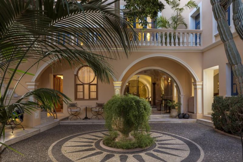CASA DELFINO SUITES