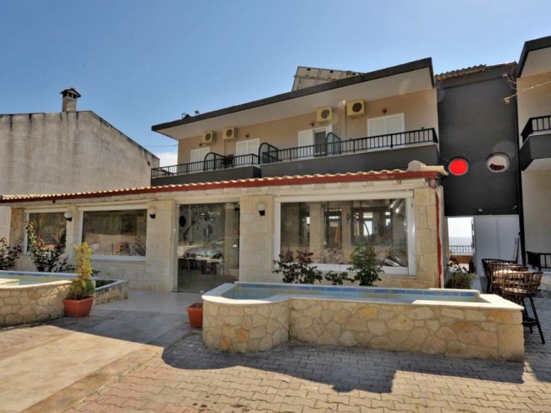 CORALLI HOLIDAYS ROOMS & APARTMENTS