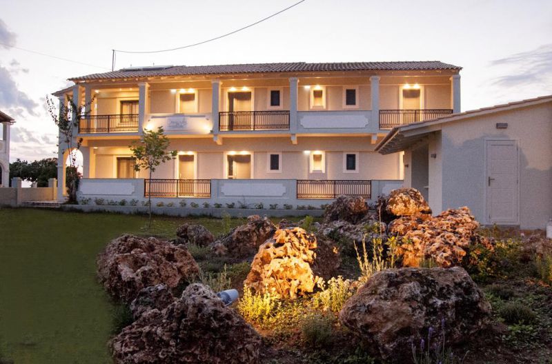 CRESSIDA SEASIDE APARTMENTS