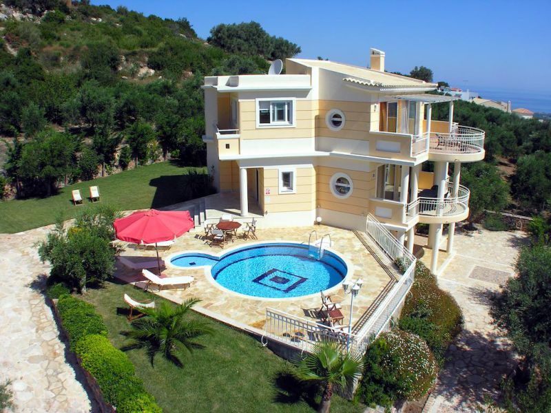 CRETAN EXCLUSIVE VILLAS