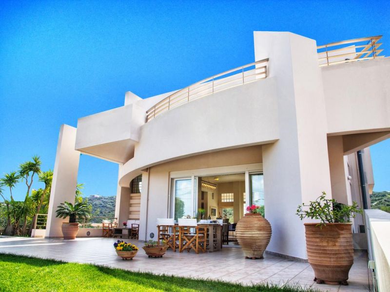 CRETAN IVORY VILLA