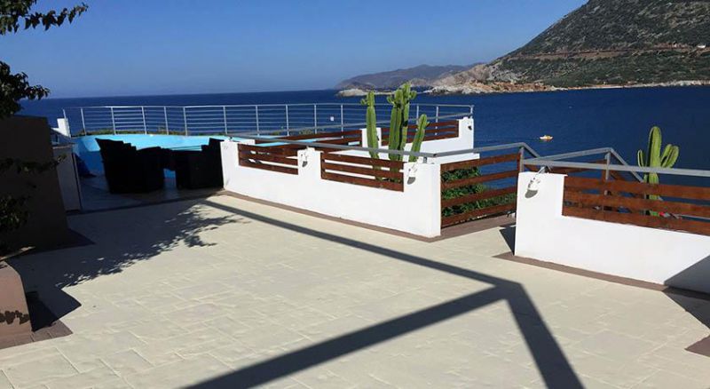 SEA VESSEL (EX. CRONOS BEACH APARTMENTS фото 4