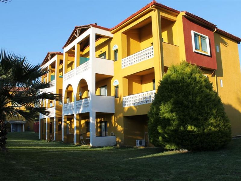 DESPOTIKO APARTMENT HOTEL & SUITES