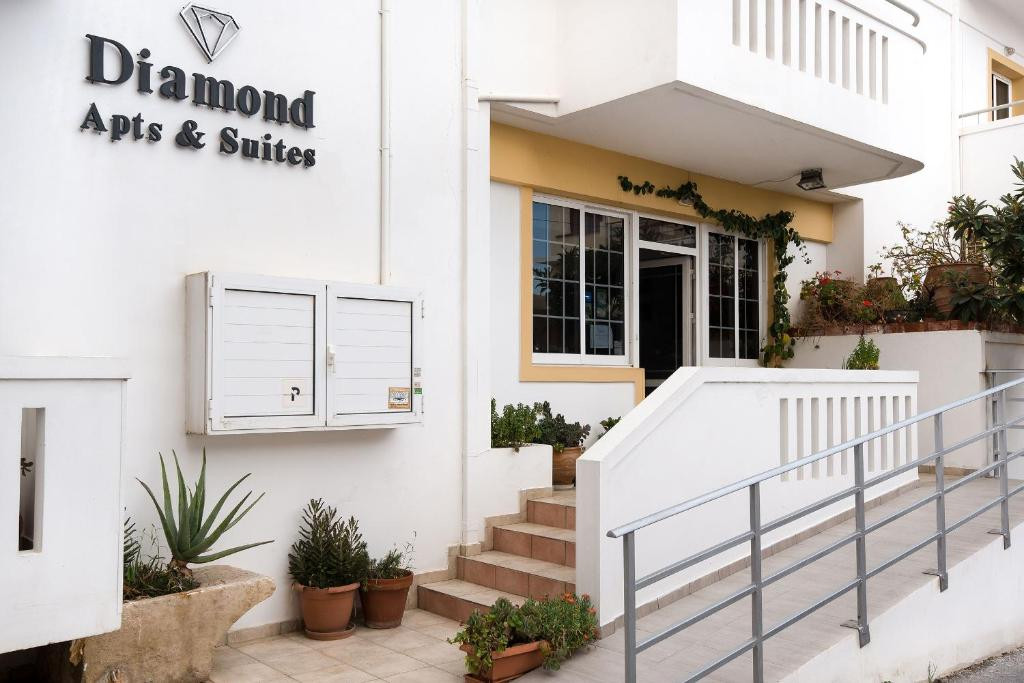 DIAMOND APARTMENTS & SUITES