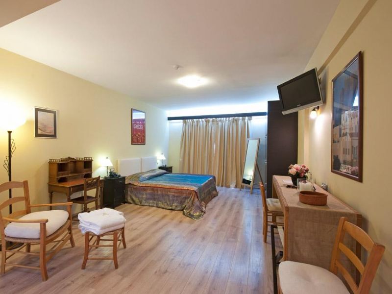 EFPLIAS HOTEL APARTMENTS