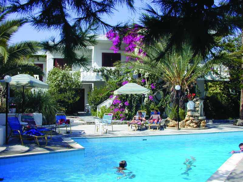 ELEANA APARTMENTS