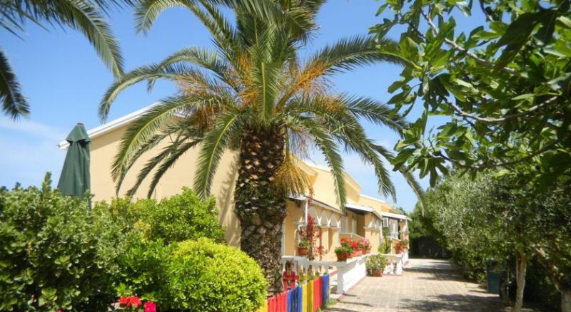 ELENI FAMILY APARTMENTS