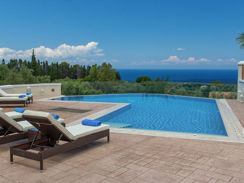 FRIDO LUXURY VILLA фото 4