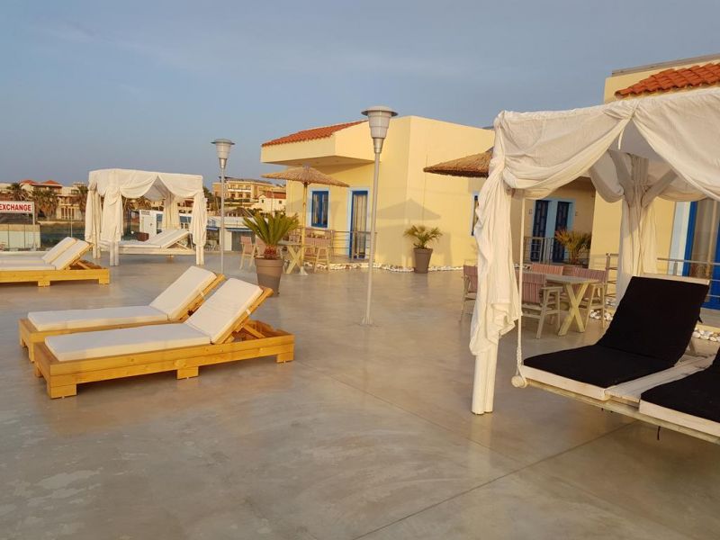 GALAZIO APARTMENTS & SUITES