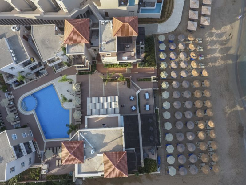 GOLDEN BAY SUITES фото 2