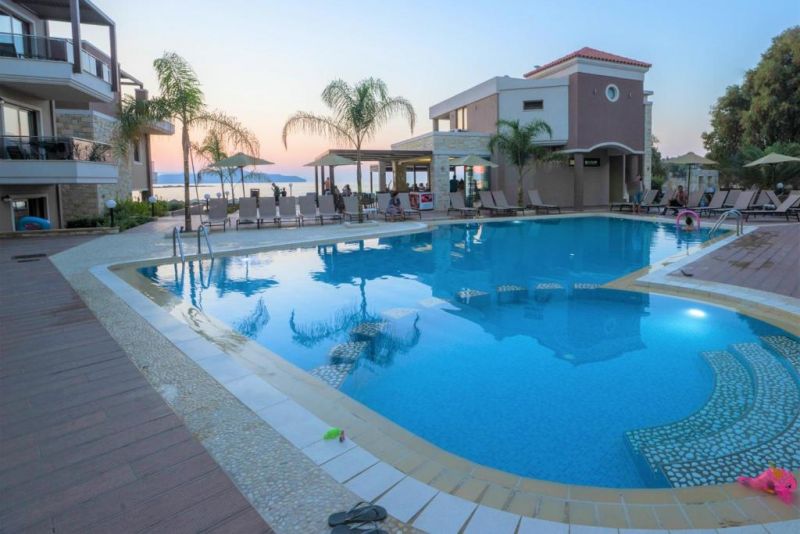 GOLDEN BAY SUITES фото 3