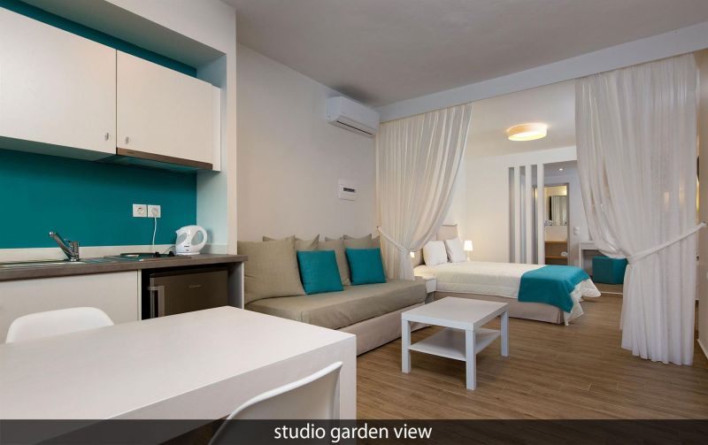GOLDEN COAST APT фото 3