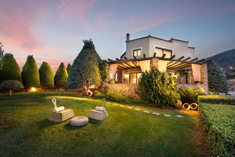 GOLDEN CREST VILLA