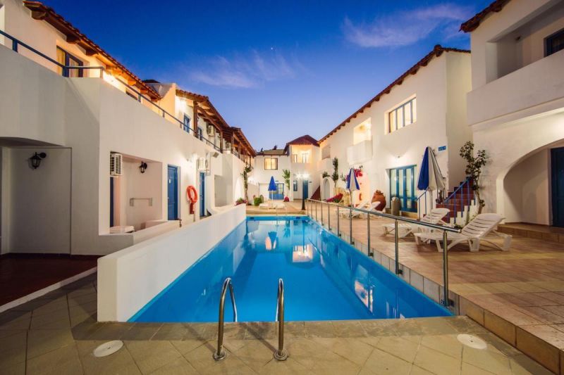 ILIANA HOTEL & APARTMENTS