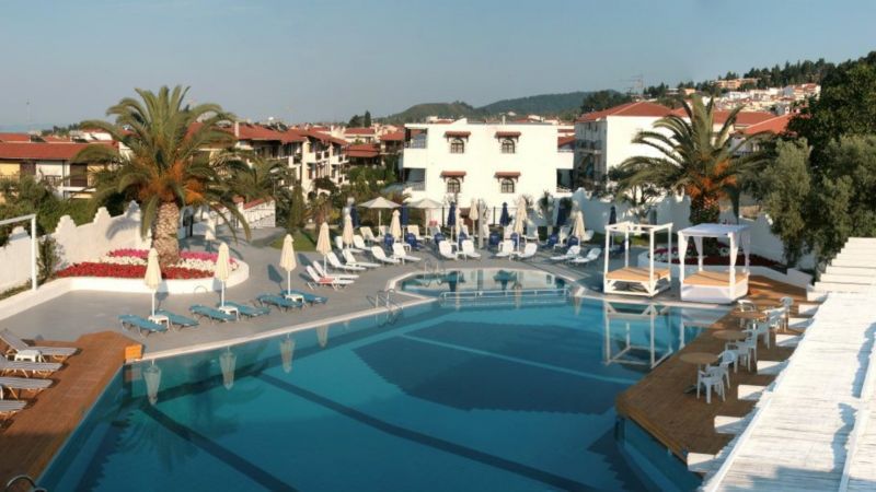 IOLI VILLAGE HOTEL APARTMENTS