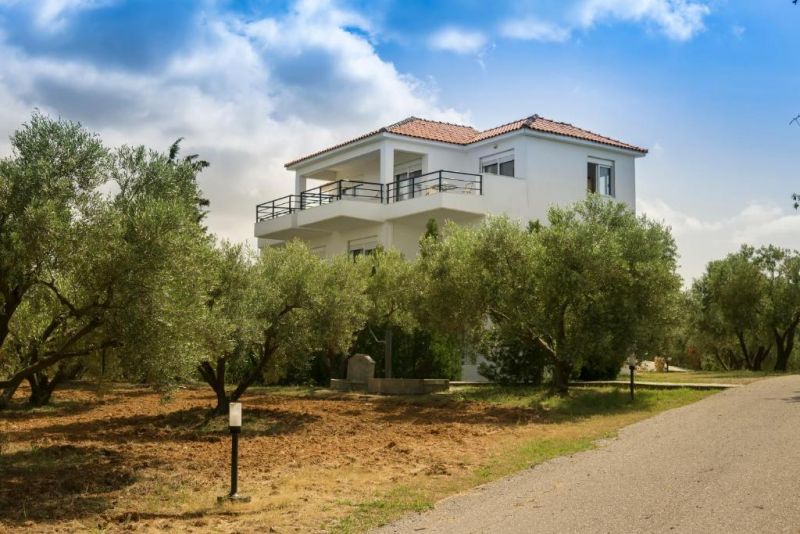 KAHLENBERG APARTMENTS