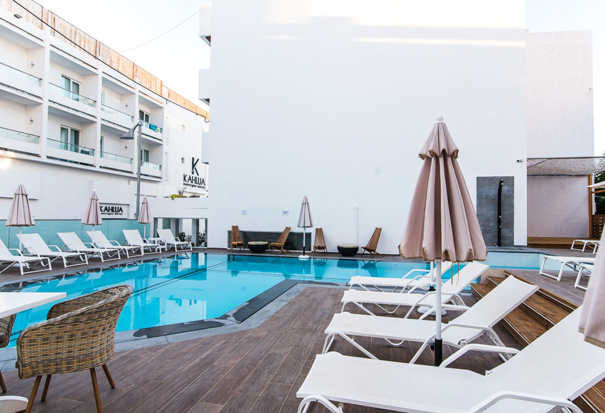 KAHLUA SEA VIEW SUITES