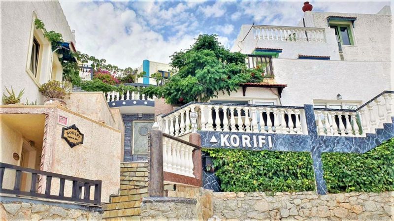 KORIFI SUITES & APARTMENTS