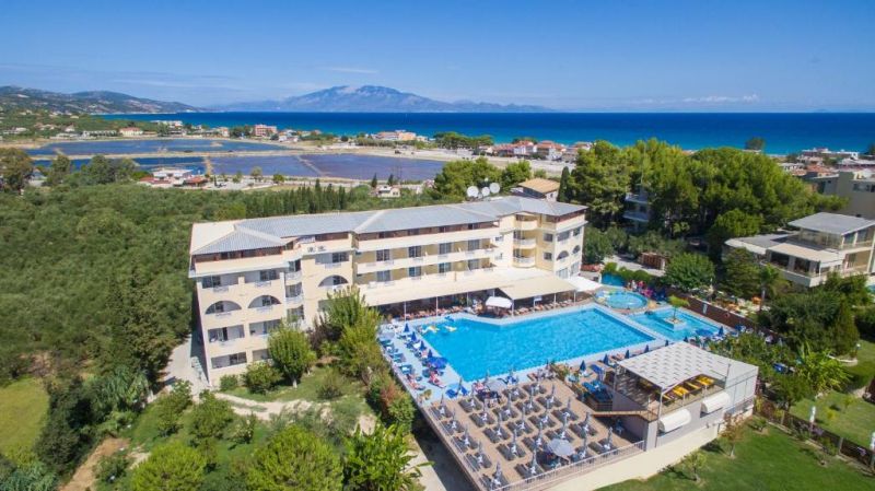 KOUKOUNARIA HOTEL & SUITES